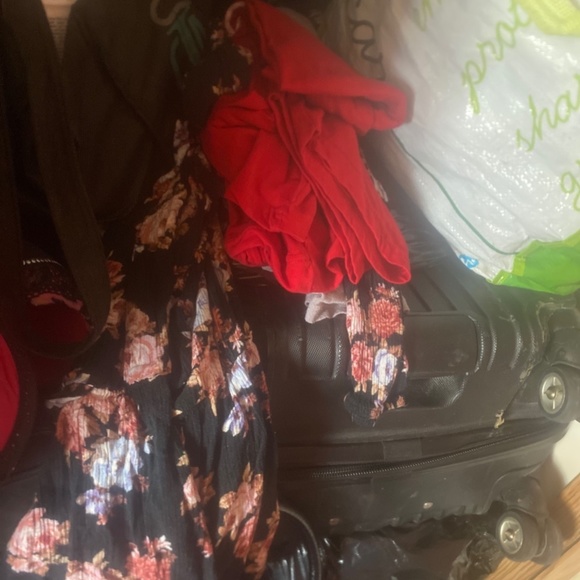 Clothes and boots - Picture 5 of 8